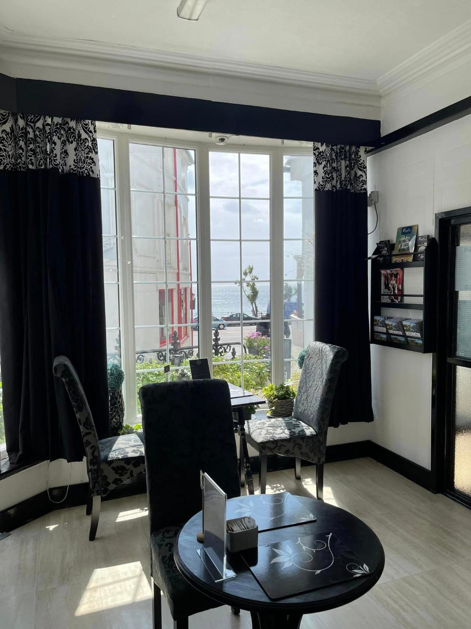 Edelweiss Guest House Douglas Luaran gambar