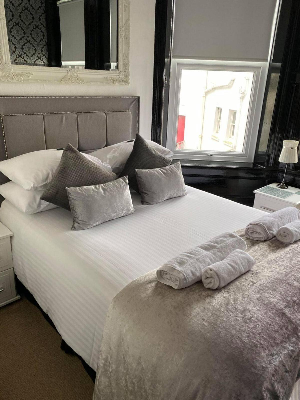 Edelweiss Guest House Douglas Luaran gambar