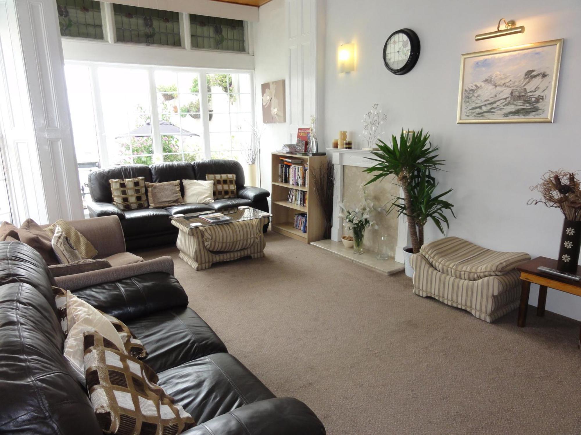 Edelweiss Guest House Douglas Luaran gambar