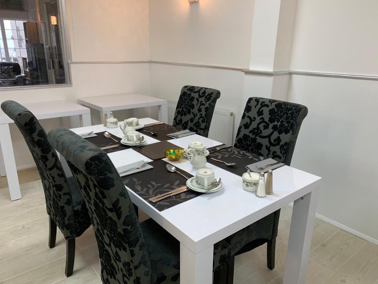 Edelweiss Guest House Douglas Luaran gambar